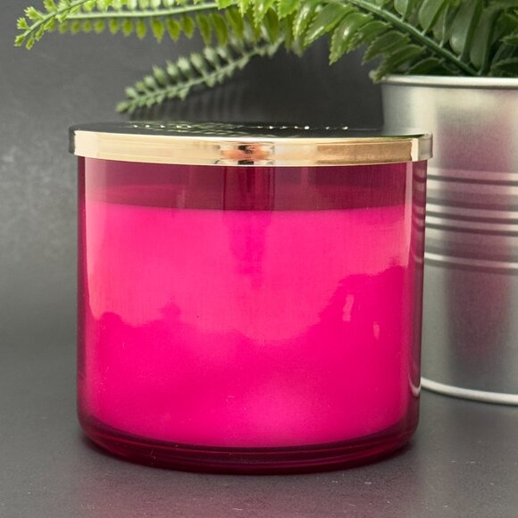 BBW Crushed Candy Cane White Barn Bath & Body Works 3 Wick Candle - Picture 2 of 10